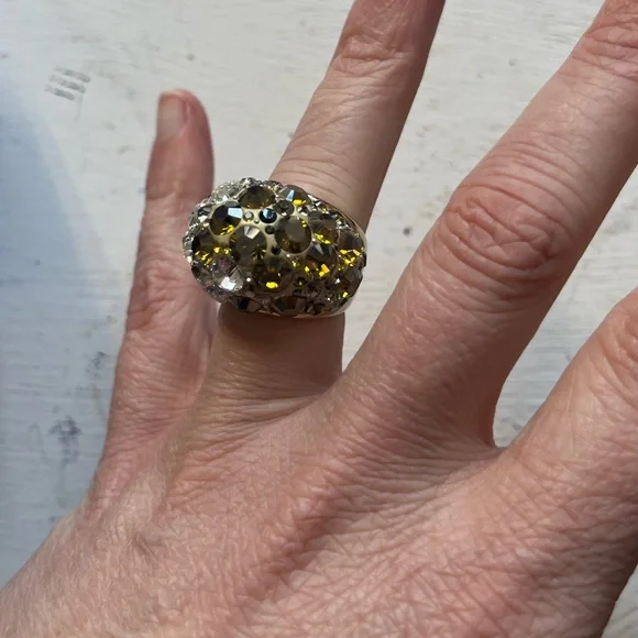 Gorgeous Swarovski Dome Crystal Cocktail Ring size 6/6.5 - Picture 3 of 4